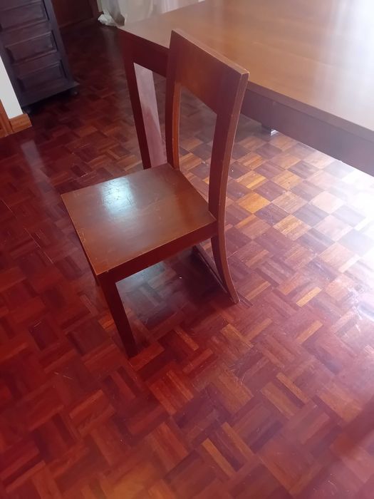 Mesa jantar cerejeira maciça com seis cadeiras 1,40/1,90x0,90