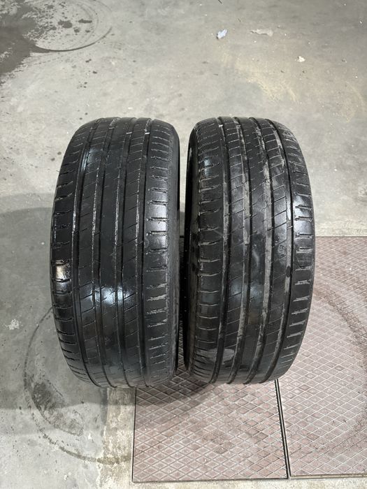 Pneus 235 / 55/19