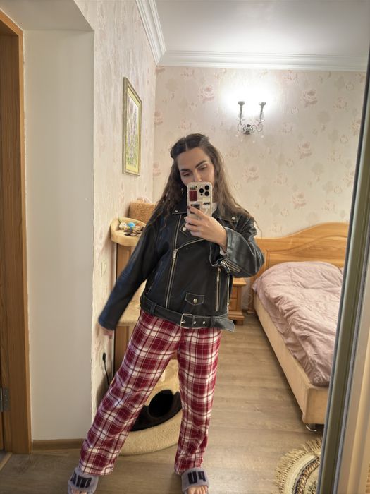 Кожанка Stradivarius