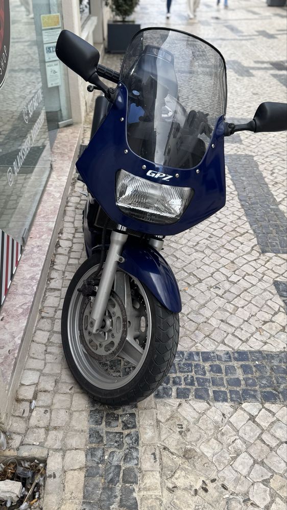 Vendo pois tem alguma coisa no motor no qual nao quero mexer com isso