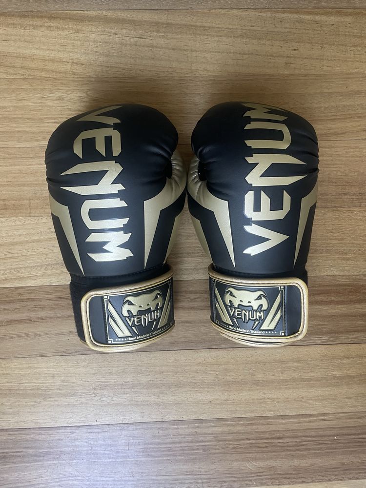 Luvas de Boxe Venum Elite Preto/Dourado