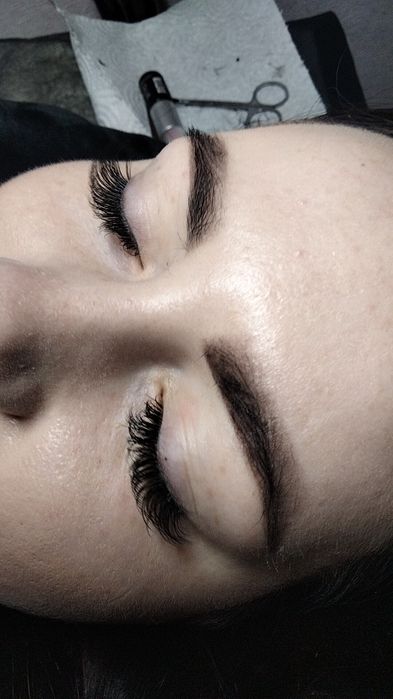 Нарощування вій .