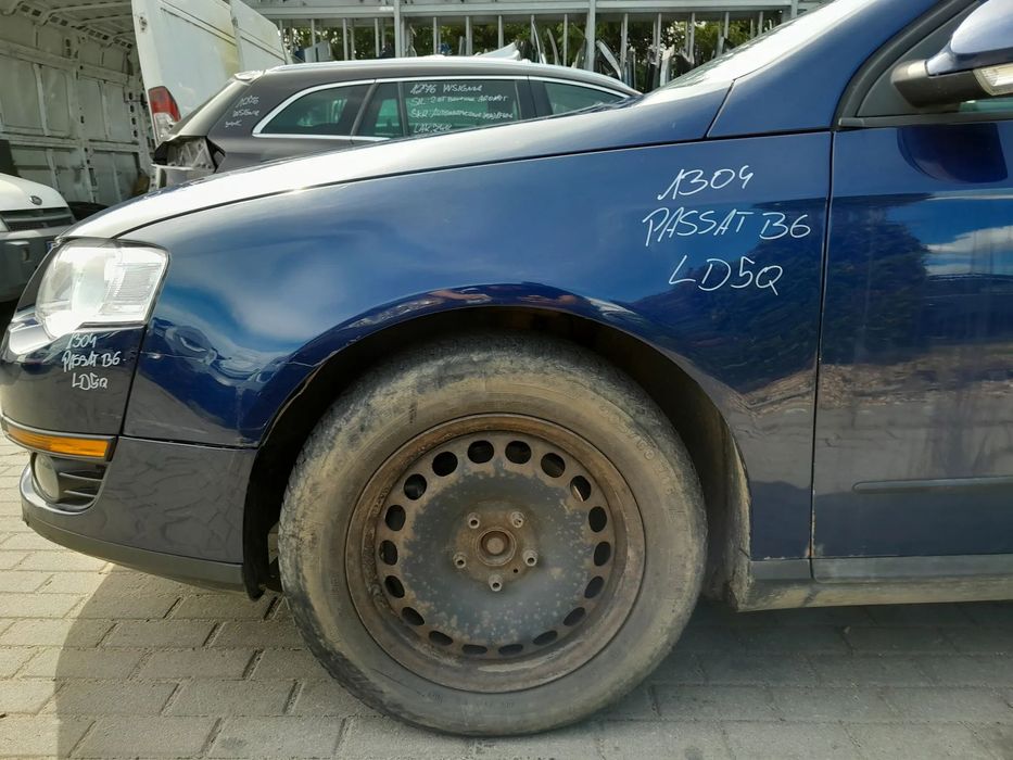 VW PASSAT B6 BŁOTNIK LEWY PRZEDNI LEWY PRZÓD KOLOR: LD5Q