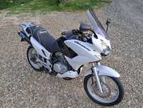 Honda Varadero 125 XL lift
