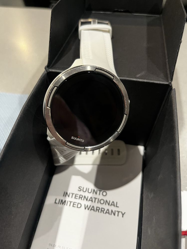 Zegarek Suunto 9 Baro White + dodatkowy czerwony zestaw paskow