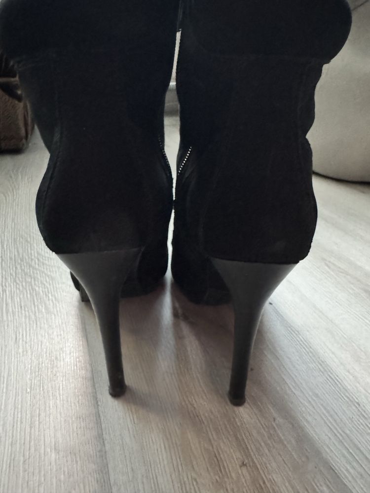 Botki na szpilce Steve Madden r39