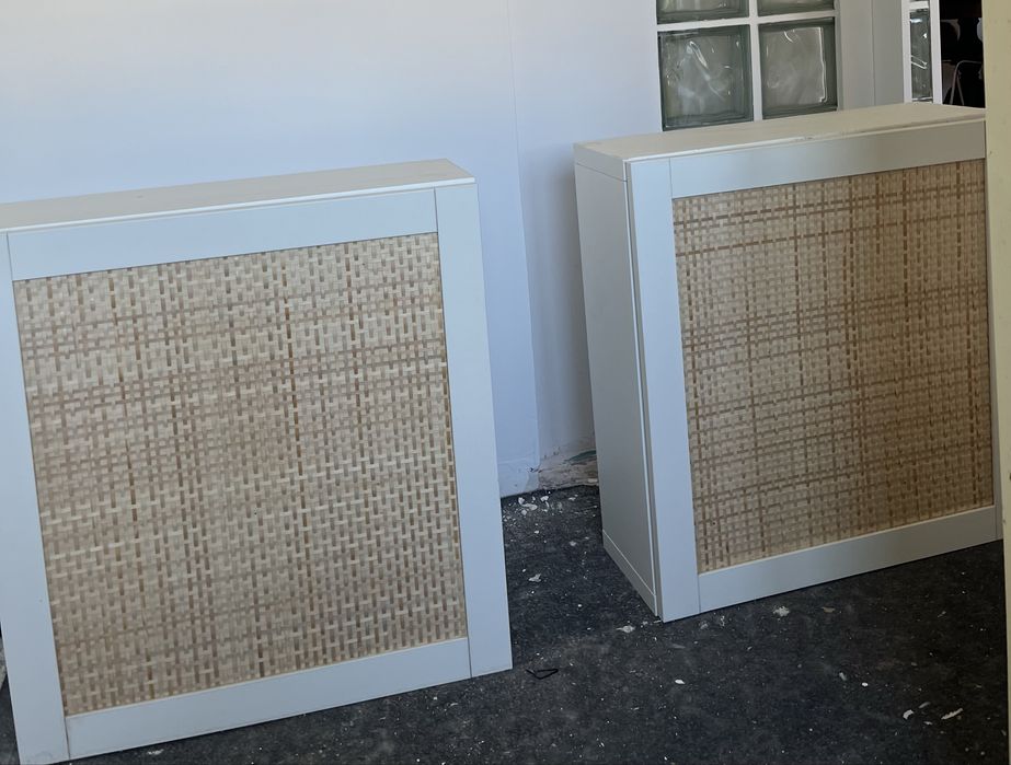 2 Pequenos Armarios parede Ikea