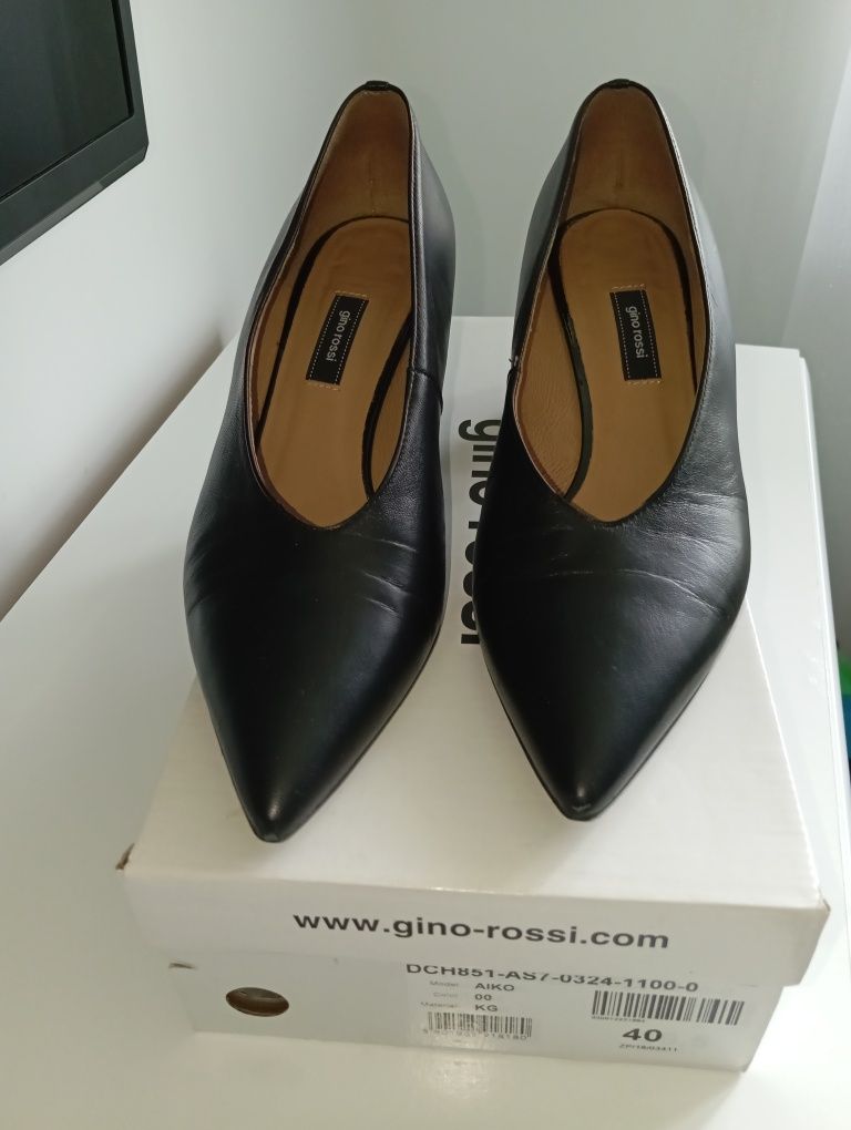 Buty czółenka Gino Rossi 40