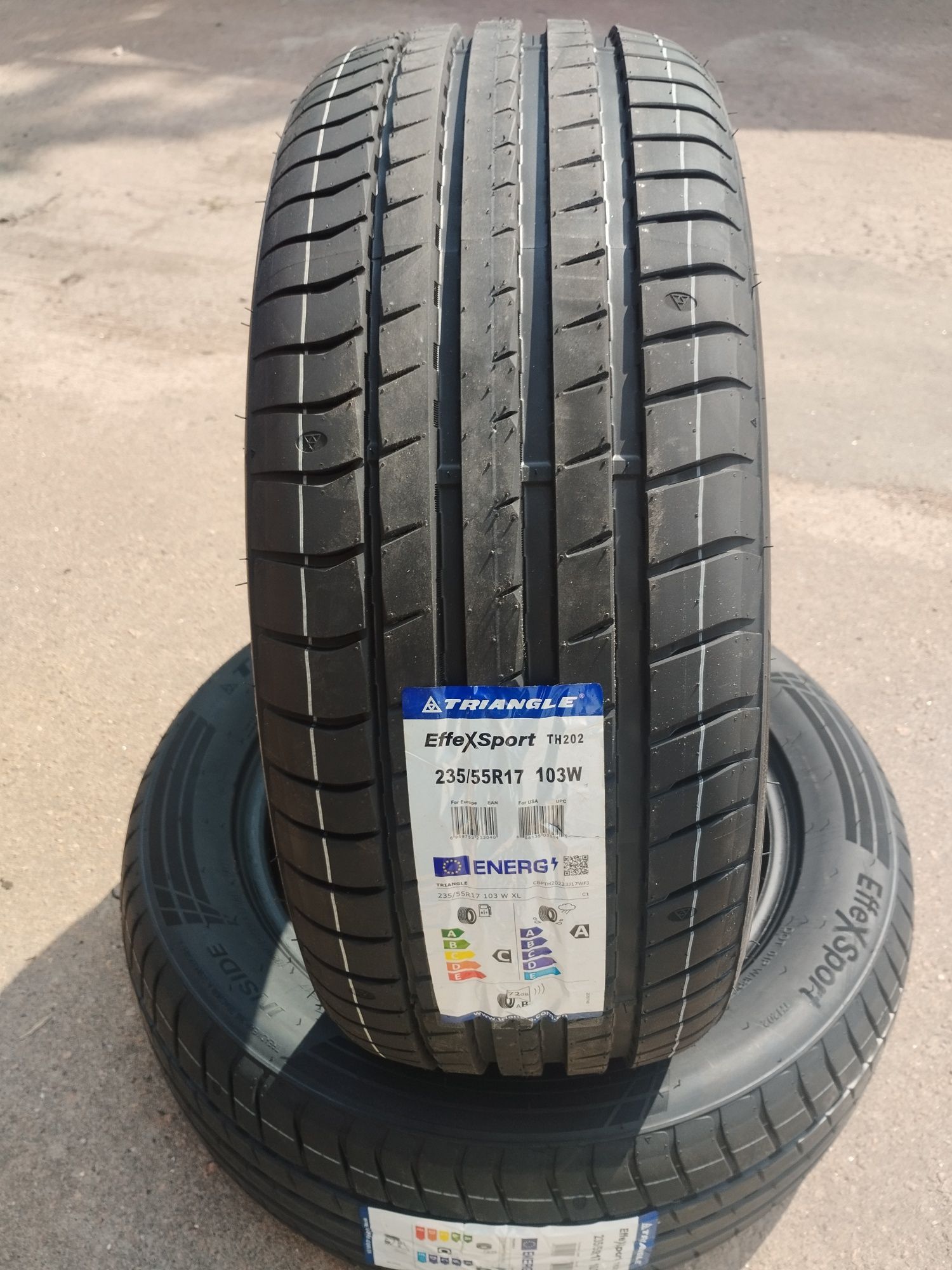 Шини Літні
235/55 R17 103W XL Triangle EffeXSport TH202