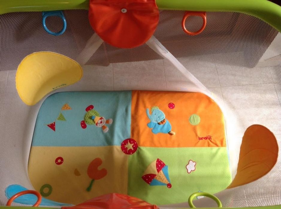 Parque infantil de criança