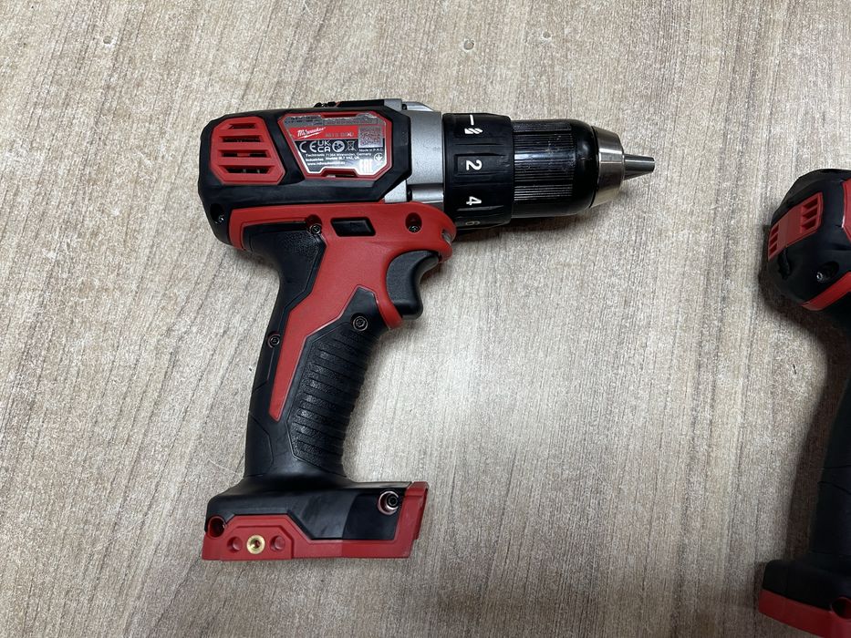 Milwaukee M18 BDD / щіткові акумуляторні шуруповерти Мілвокі
