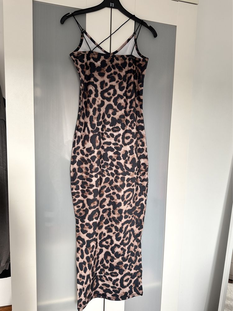 Vestido justo comprido leopardo