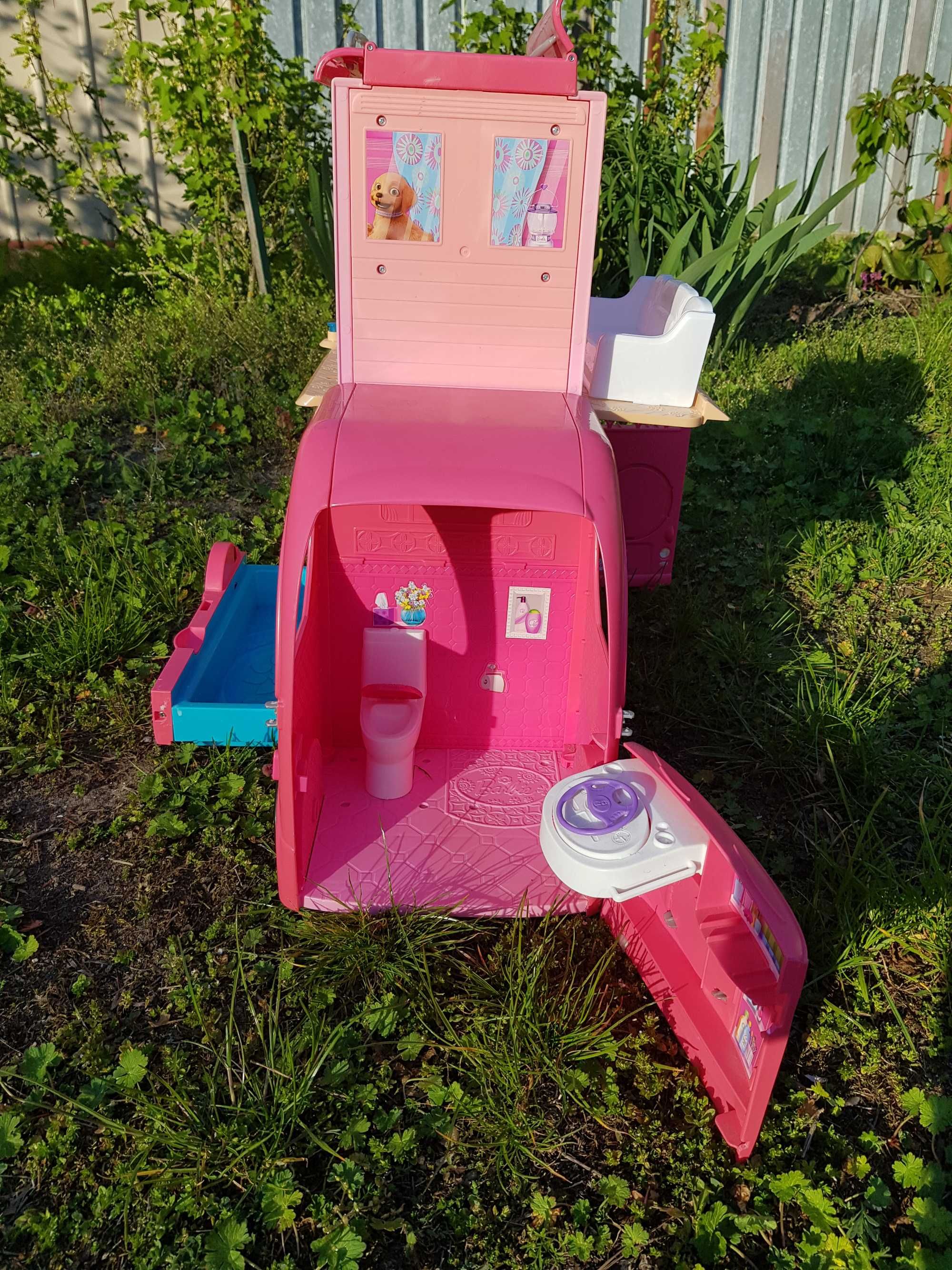 Camper bus auto Barbie