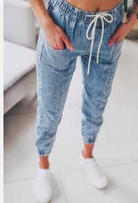 Damskie joggery luźne spodnie jeansowe cyrkonie xs
