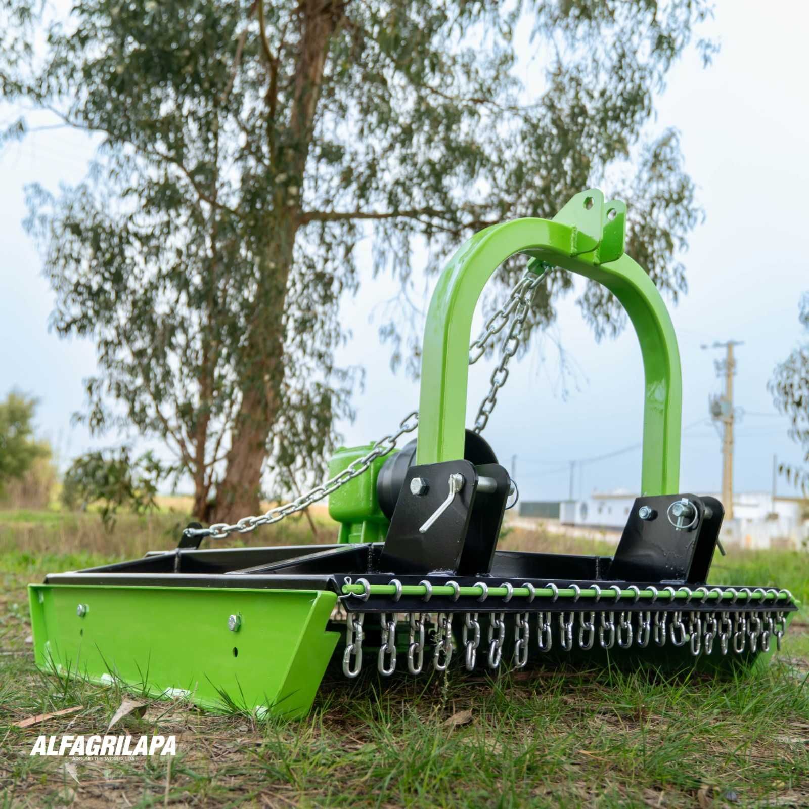 Trator NOVO Solis 26XL C/5 Alfaias Incluídas **CAMPANHA SUMMER 2025**