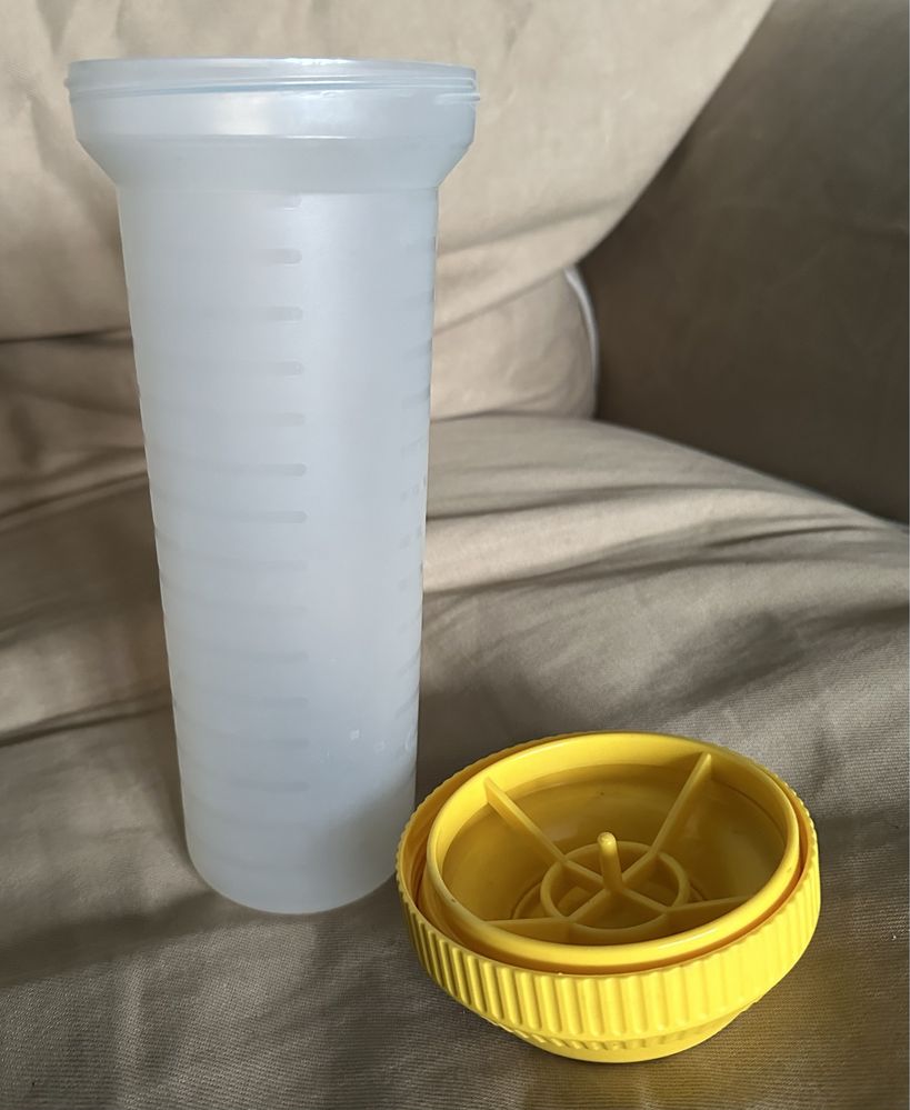 Tupperware shaker duży 750ml