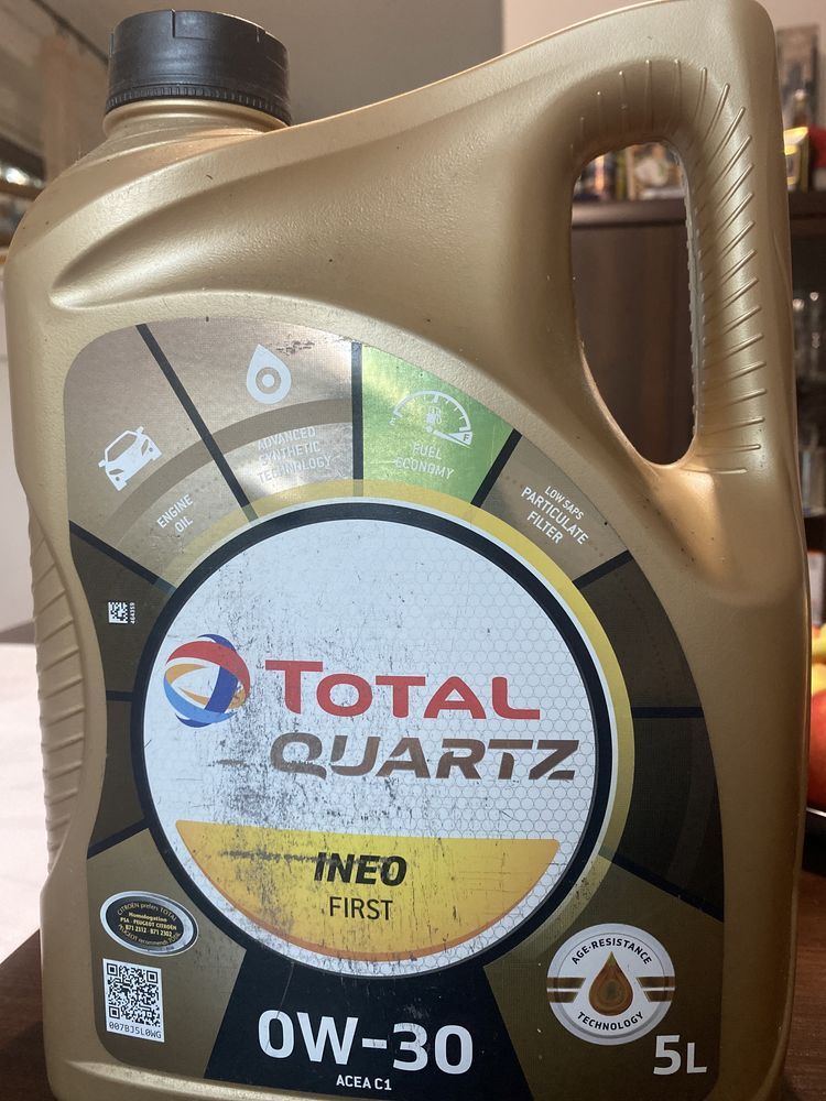 Olej silnikowy Total Quartz Ineo first