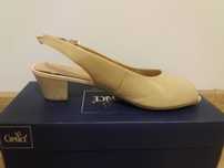 Buty Caprice z odsłoniętą pięta skórzane