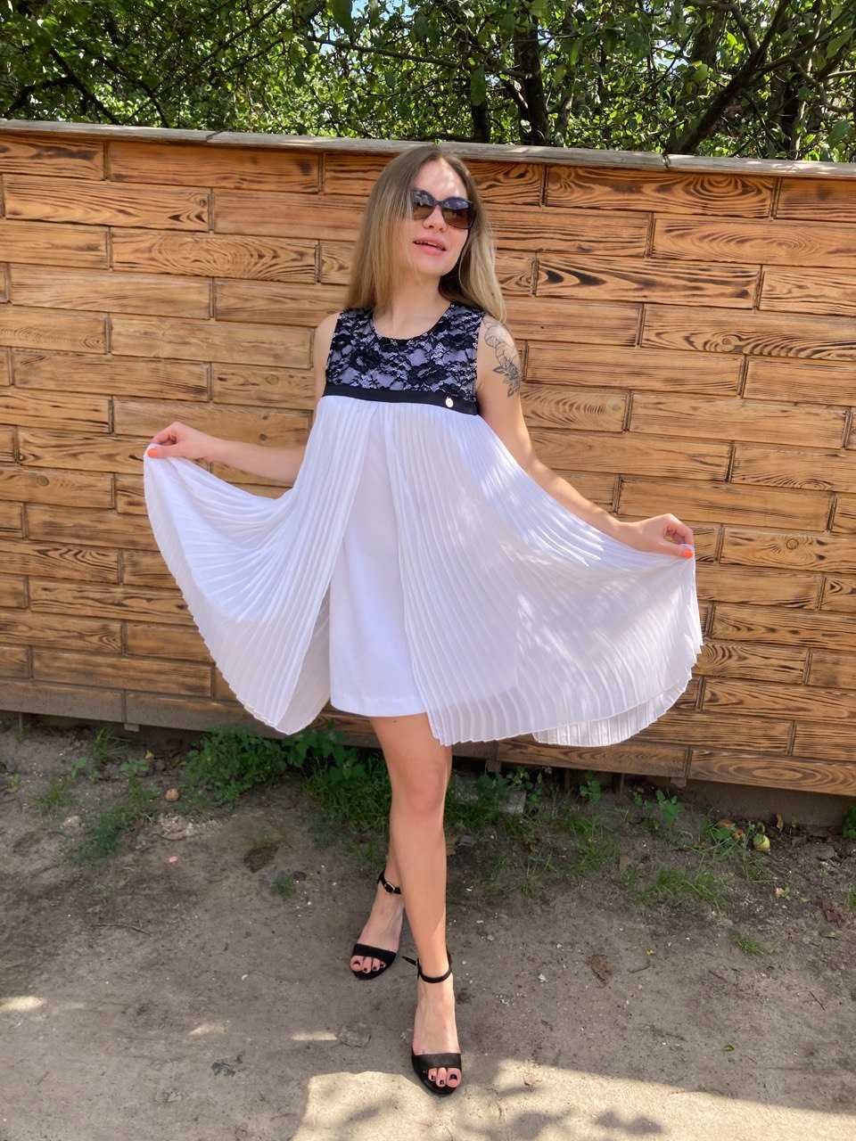 Жіноча біла елегантна сукня Італія