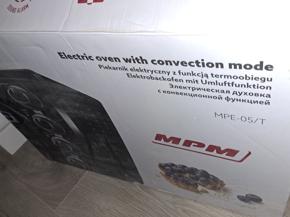 Piekarnik elektryczny z funkcją termoobiegu MPF-05/T