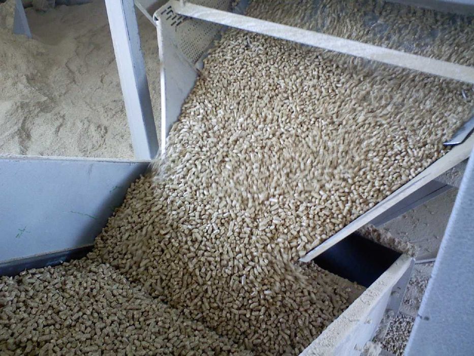 Pellet drzewny 1290 brutto z darmową dostawą palety cała polska