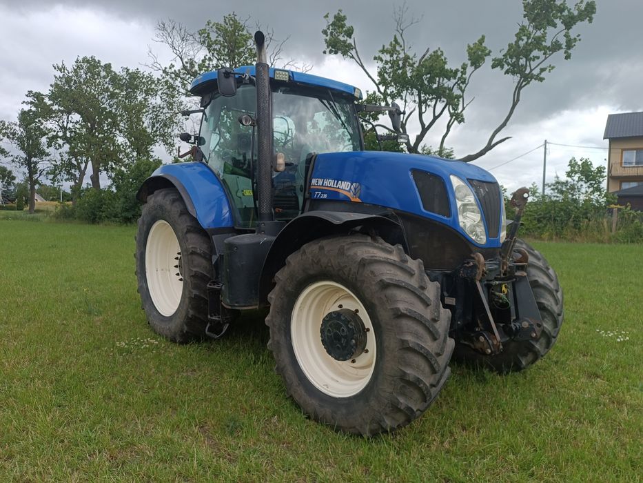 New Holland T7.235
