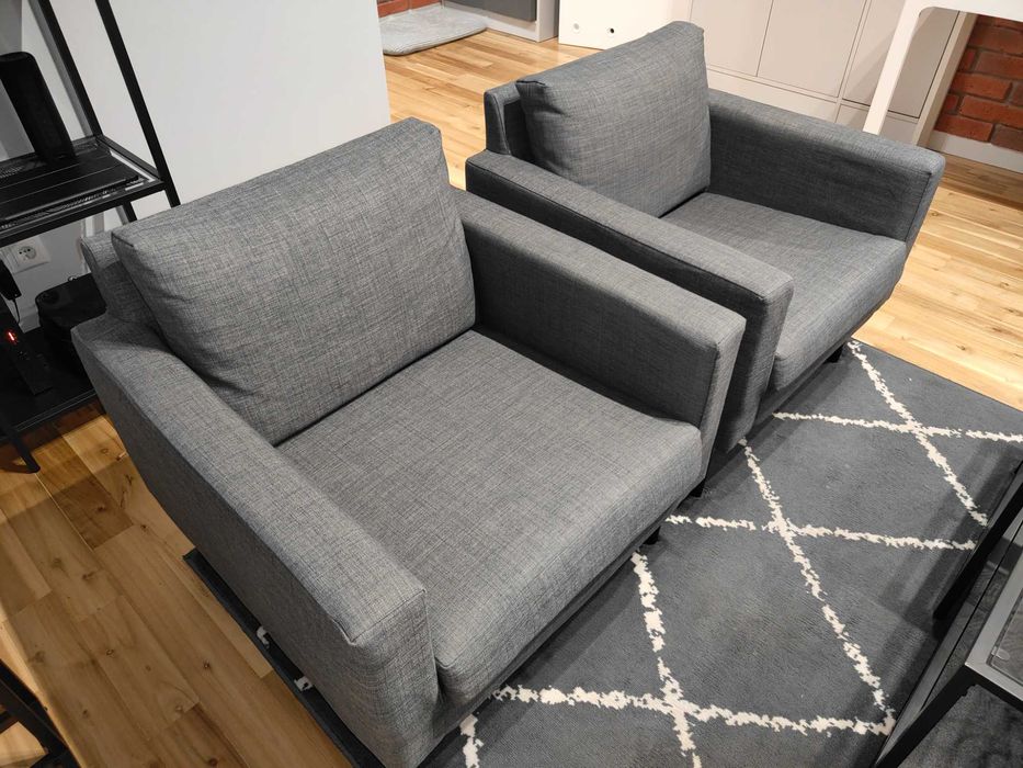 Szare fotele IKEA FRIHETEN
