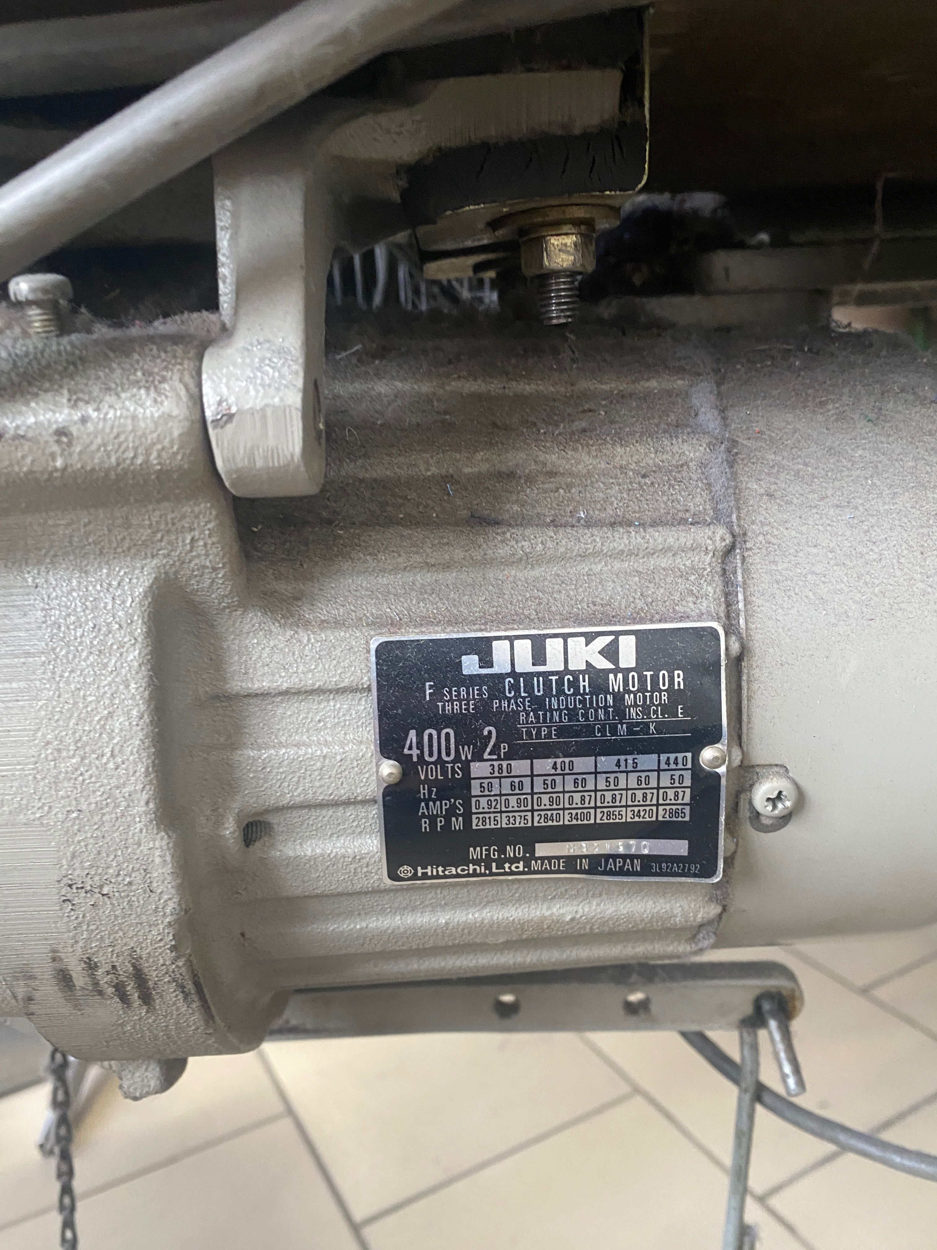 Промисловий оверлок Juki MO816 class df4 зі столом 3 нитка