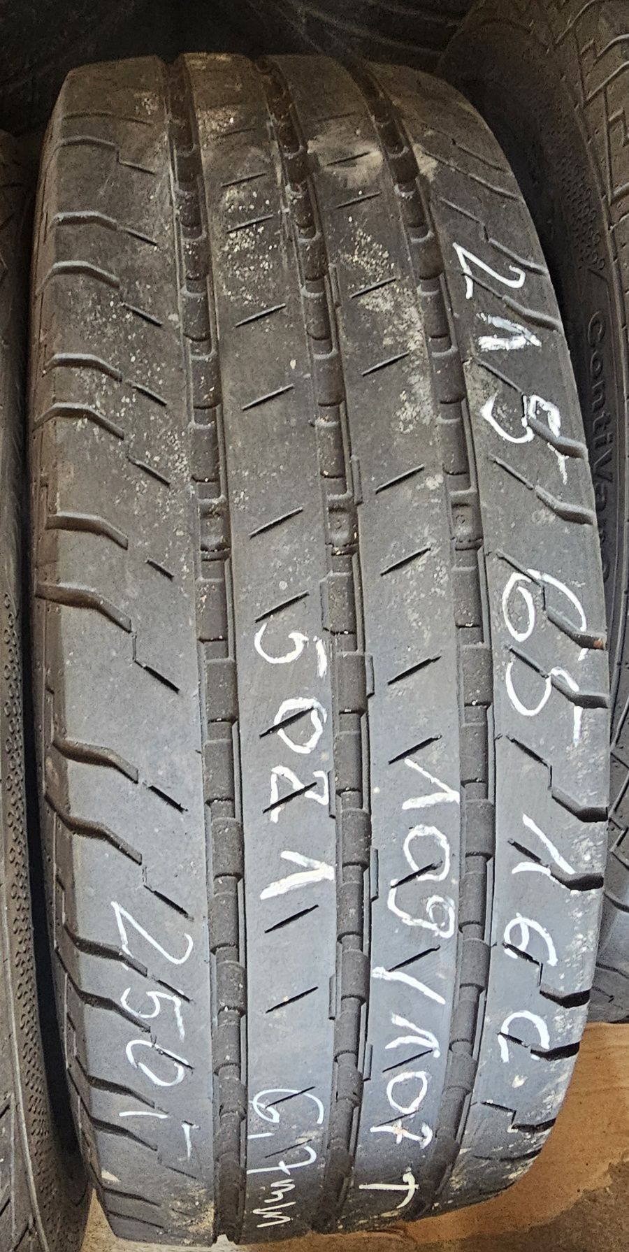 215/65R16C Continental Conti van Contact 100 Lato