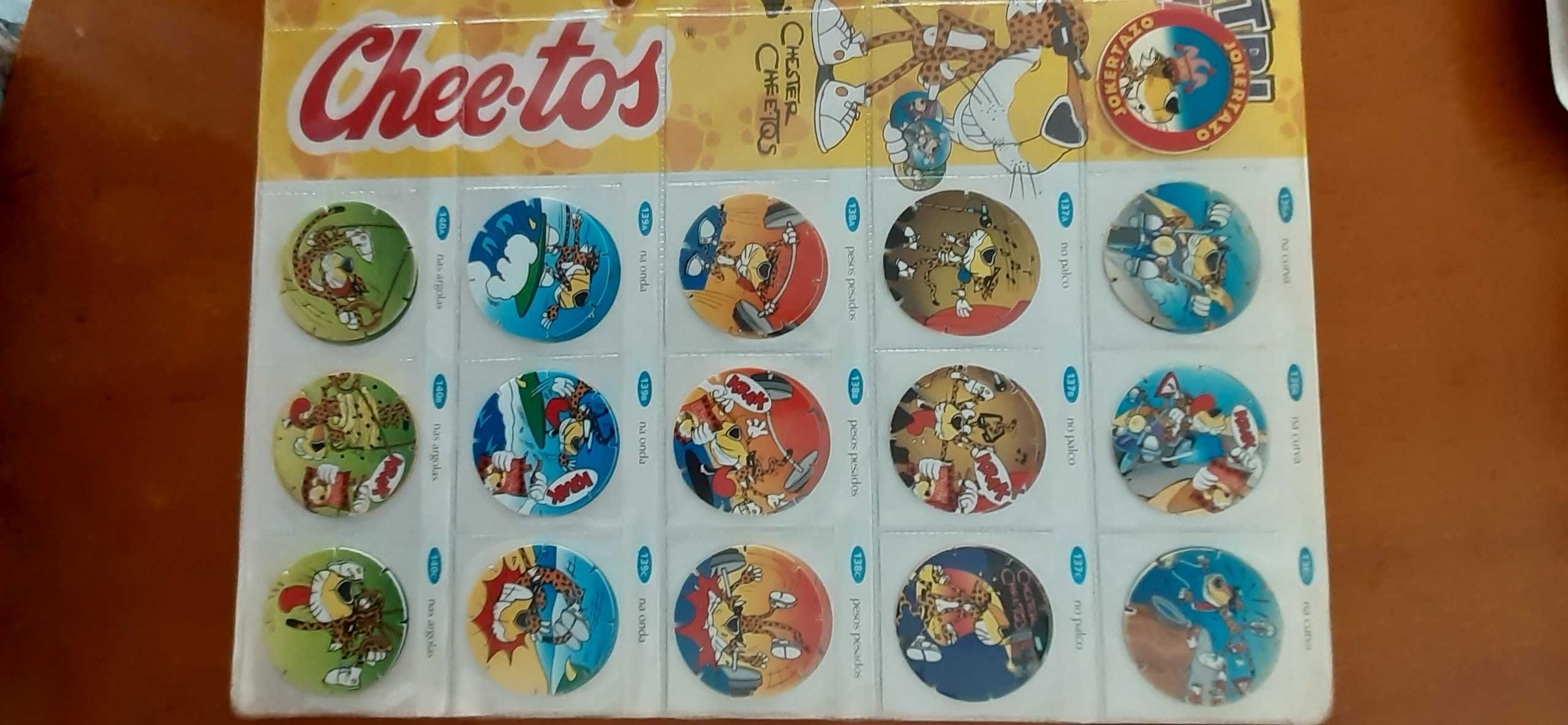 Tazos de diferentes temas