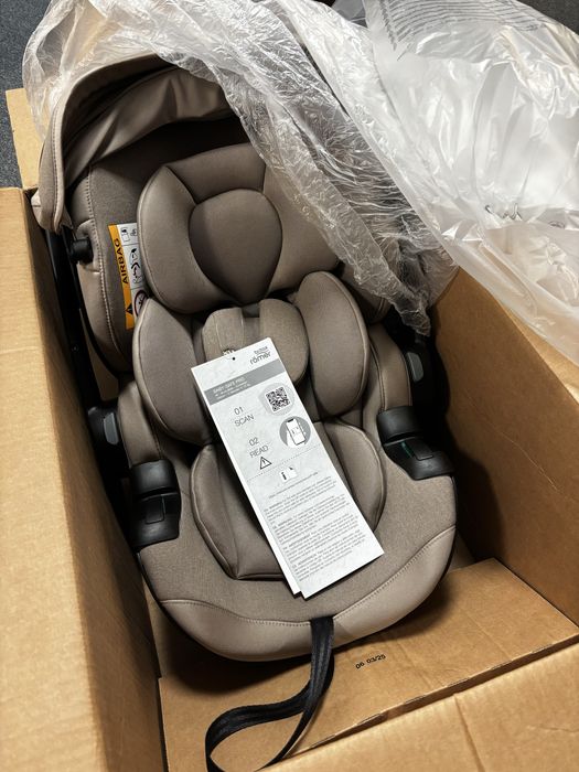 NOWY Britax baby-safe pro teak + baza