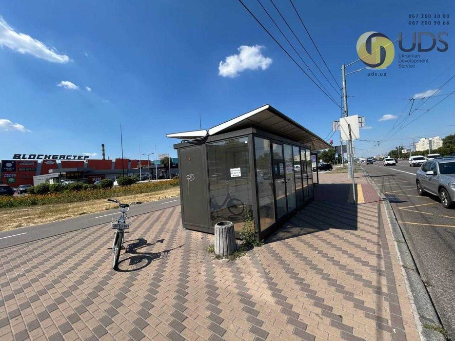 Здам на пр-ті Степана Бандери 34-36 зупинковий комплекс