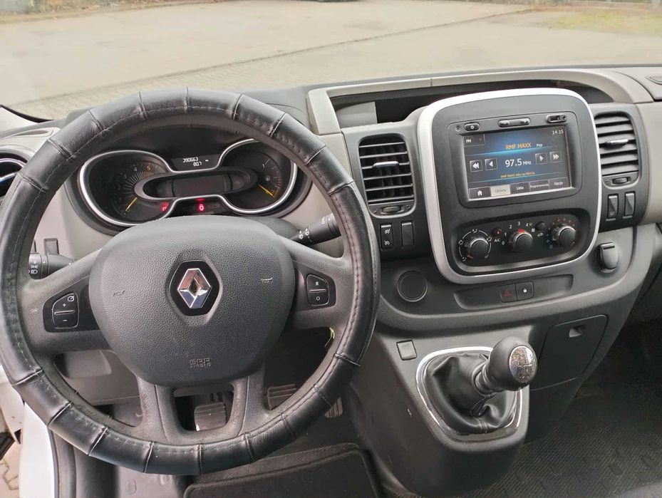 ładny Renault Trafic w longu L2H1 2016r polecam