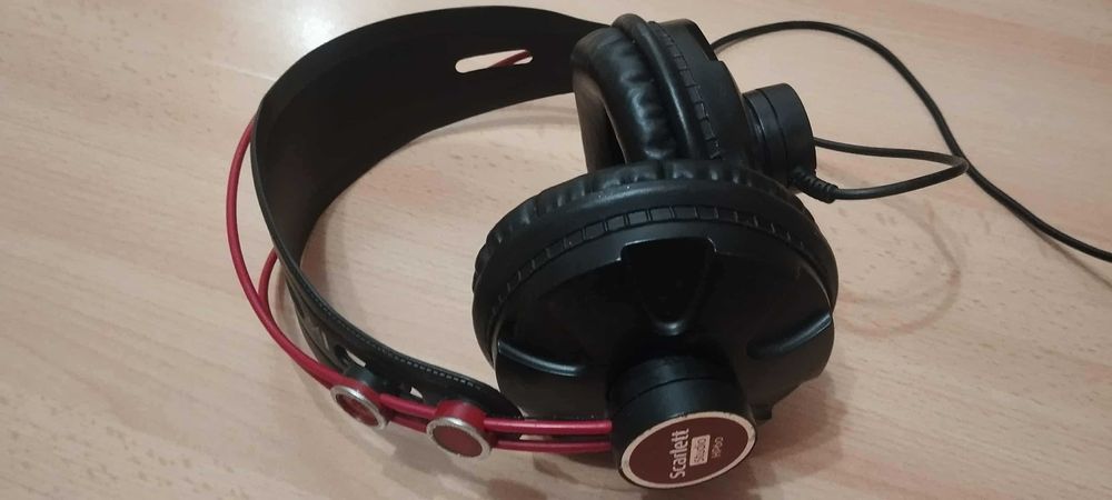 Zestaw Słuchawki Mikrofon Studyjny Scarlett Focusrite