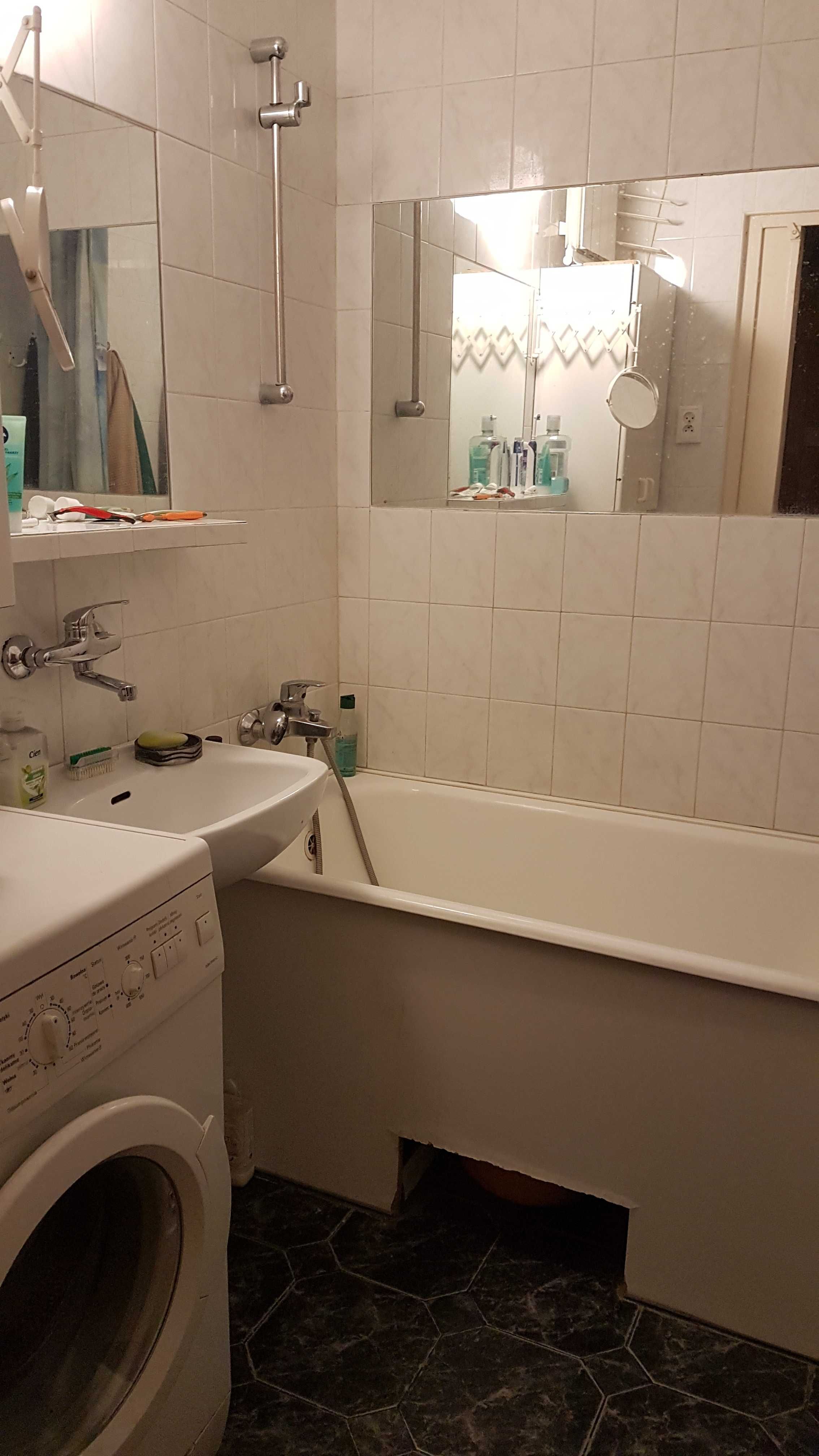 duży pokój z balkonem na Ursynowie