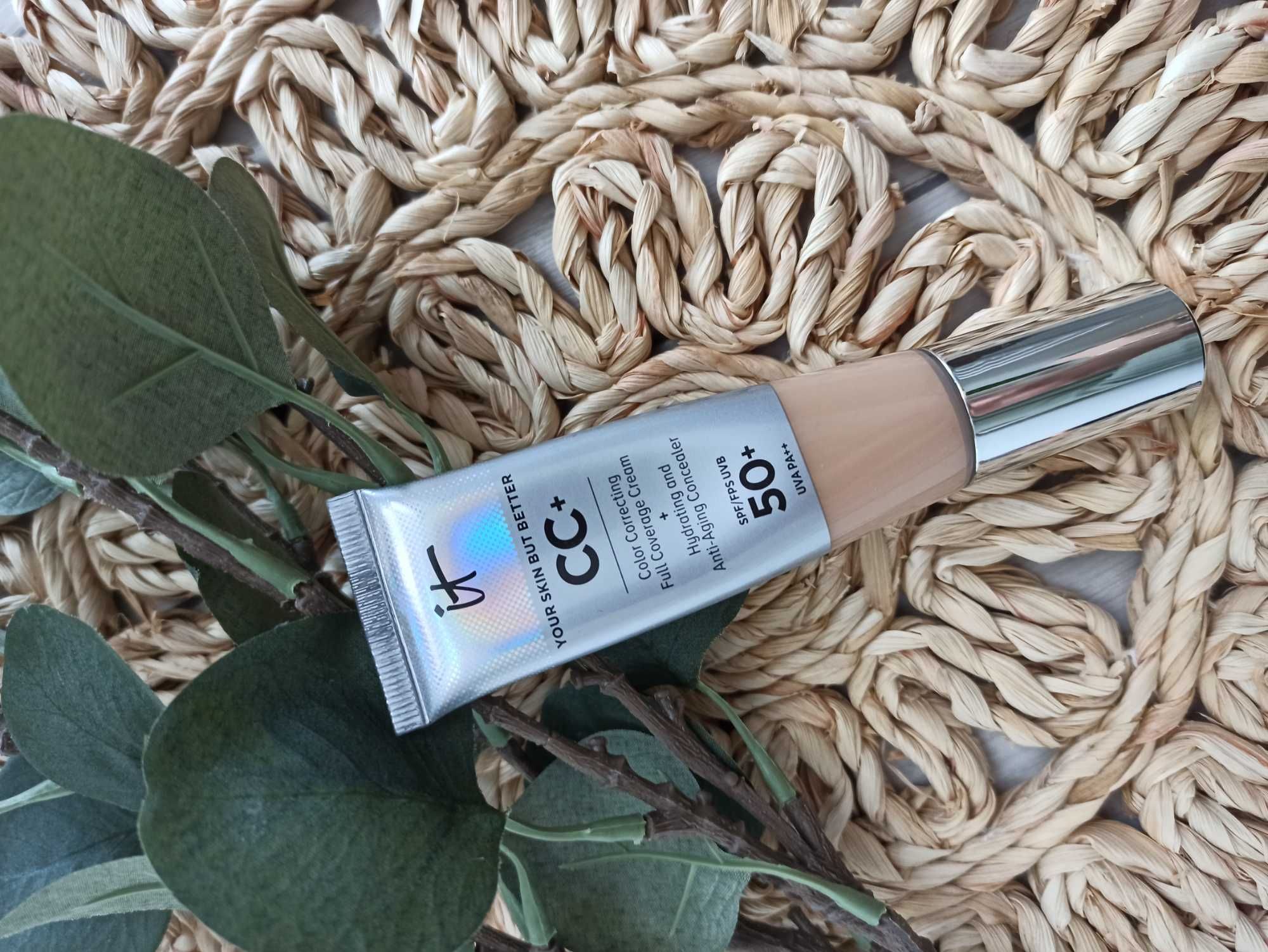 IT Cosmetics your skin but better CC+ SPF 50+ Light
