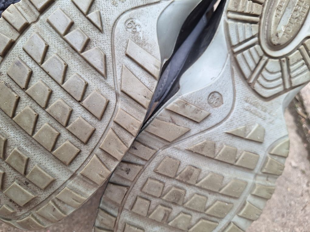 Buty z blachą robocze 39 rozmiar skora