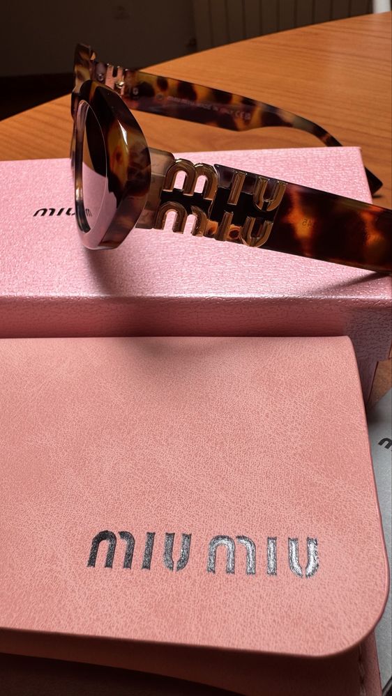Oculos de Sol Miu Miu