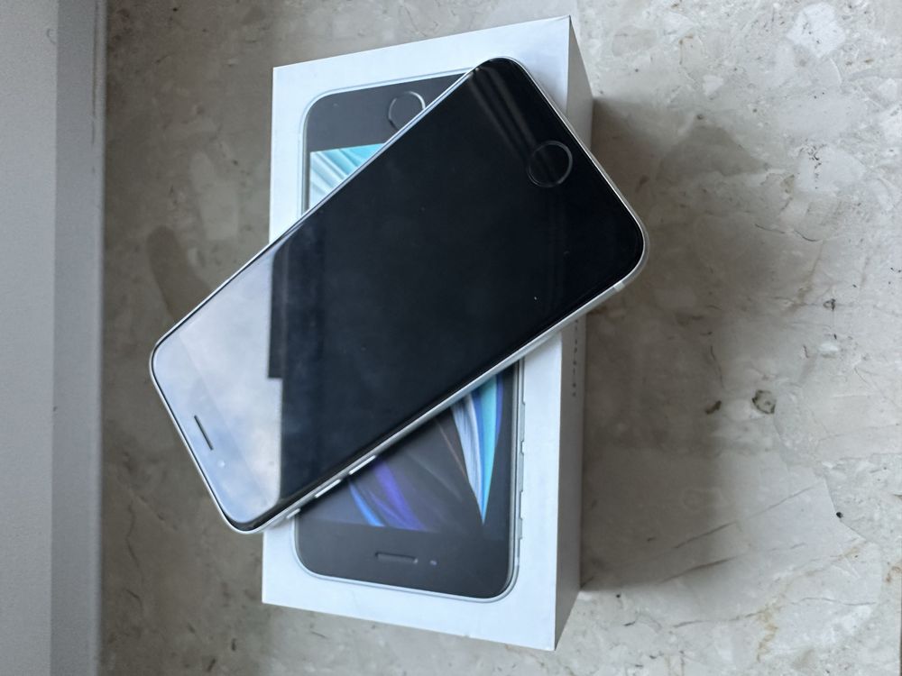 iPhone SE 2020 - uzywany 64GB