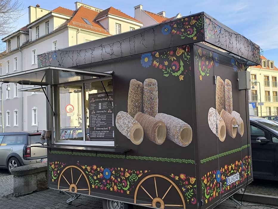 Przyczepa gastronomiczna do wypieku kolaczy wegierskich