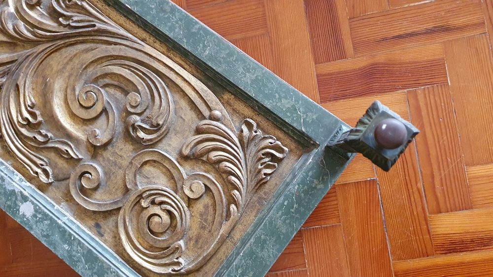 Estrutura para mesa de frente de sofá