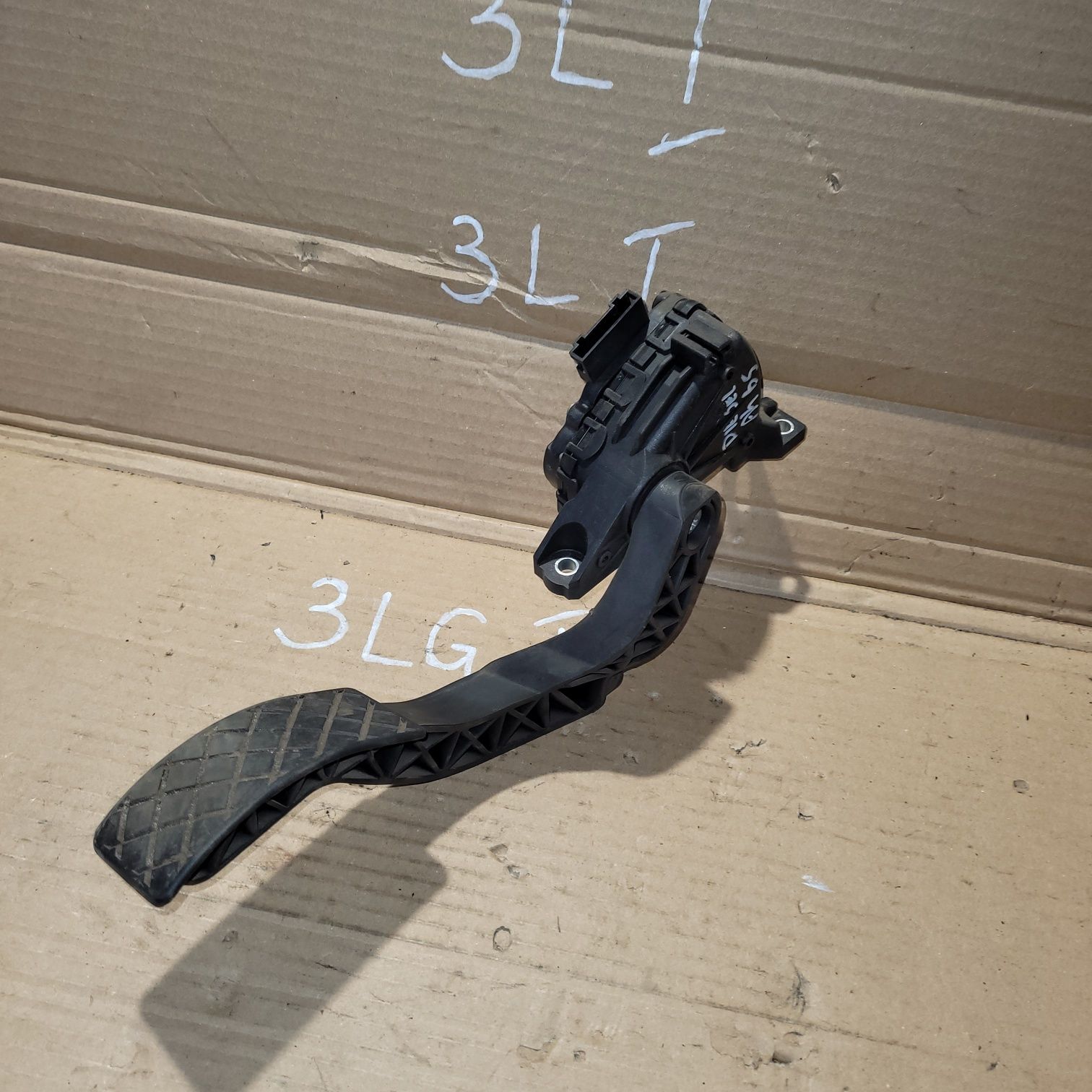 Potencjometr pedał gazu vw passat b5 LIFT audi a4 b5 LIFT a6 diesel