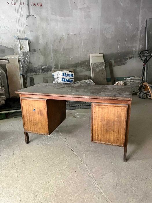 secretária mid century para recuperar