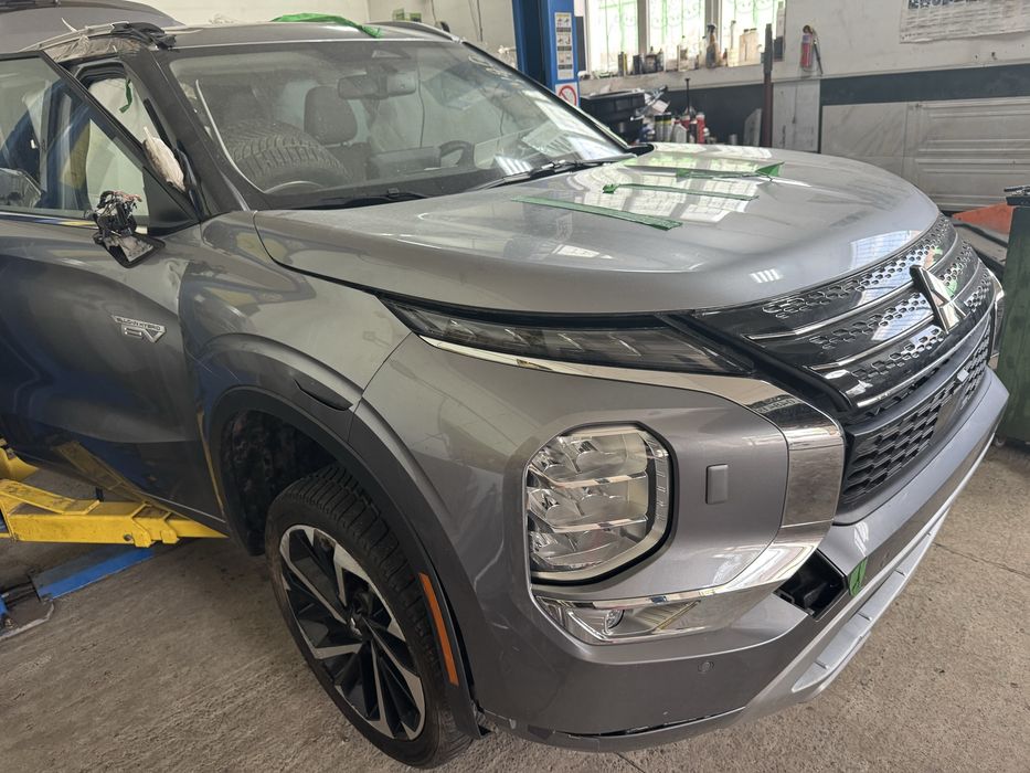 Лобове скло Mitsubishi Outlander 4 2023 рік