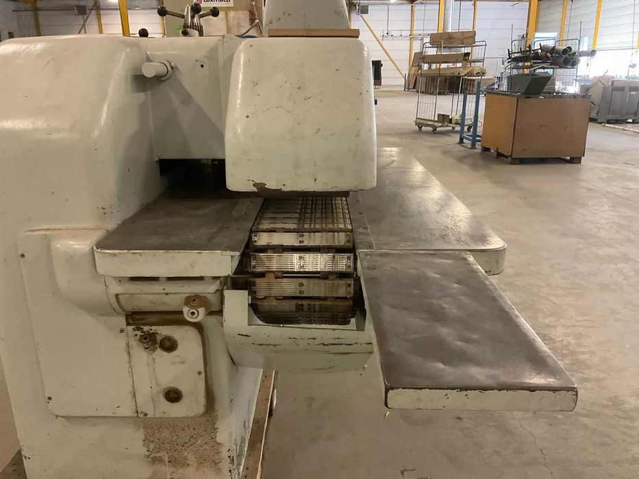 Wielopiła piła Bauerle B180m2   szerokość gąsiennicy pracy 250MM