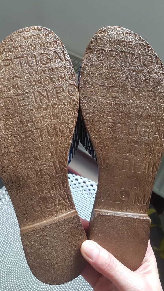 Granatowo czerwone Skórzane klapki