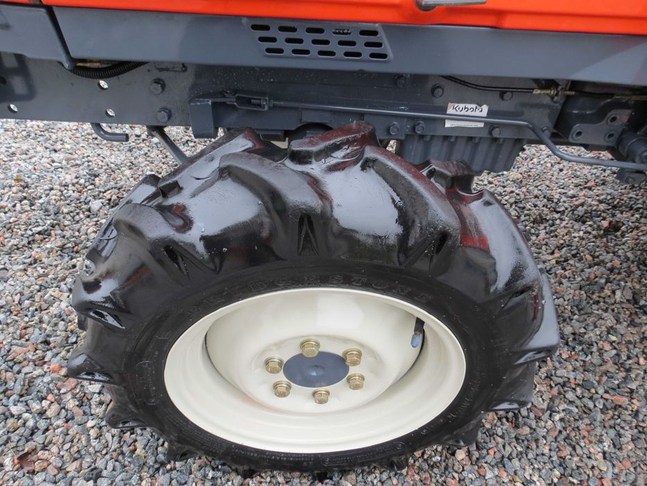 Трактор мінітрактор японський yanmar kubota