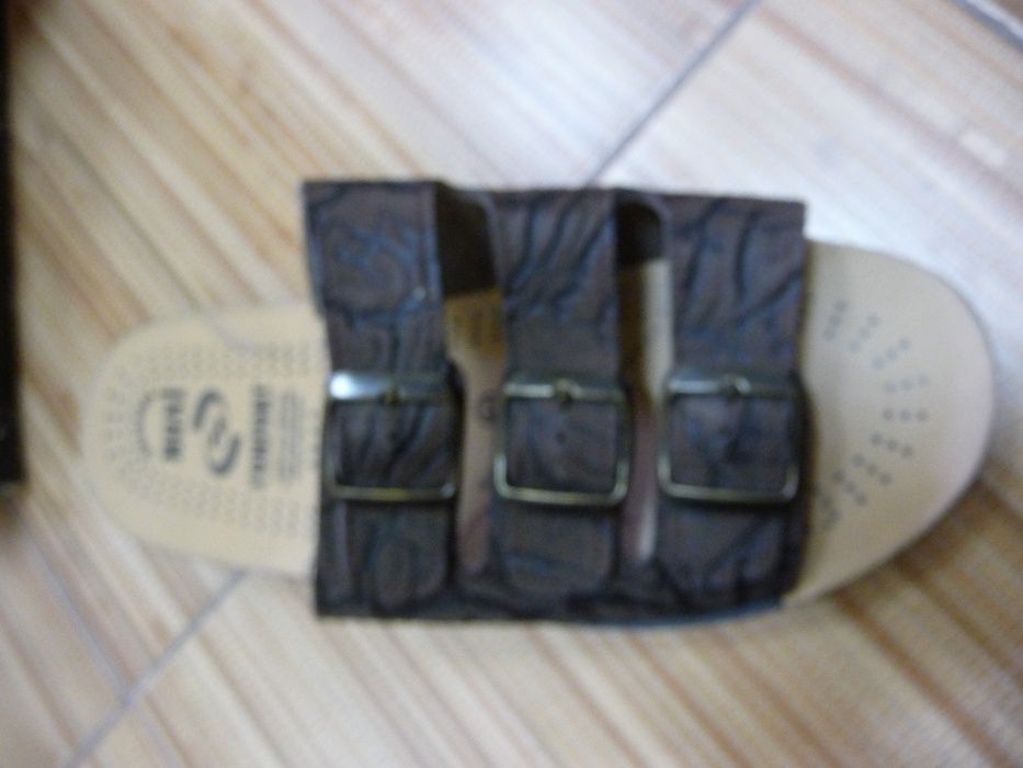 Импортные шлепанцы для пляжа и бассейна .