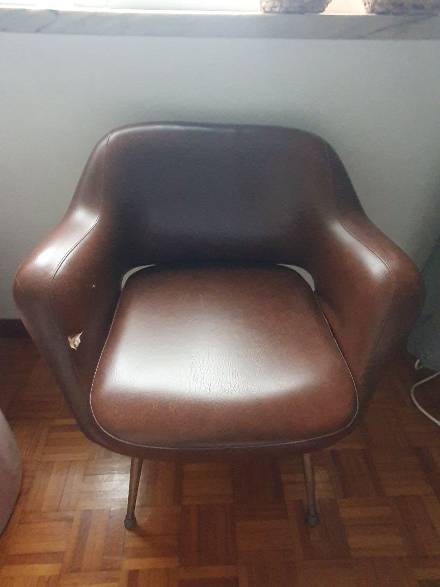 Cadeira antiga de napa