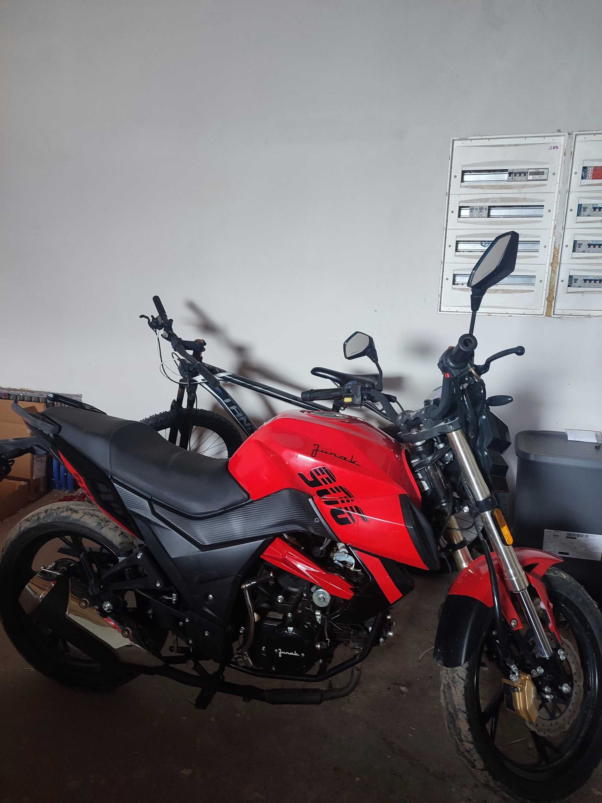Junak 906 motorower